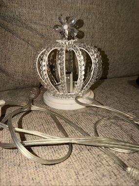 Pottery Barn Kids Beautiful Beaded Crown Flower Nightlight needs bulb